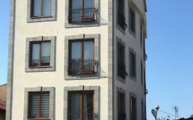 Senturkler Suite